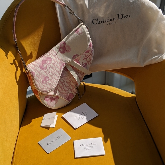 SOLD PRIVATE🍒 Like-New Cherry Blossom Dior Saddle - Picture 3 of 15
